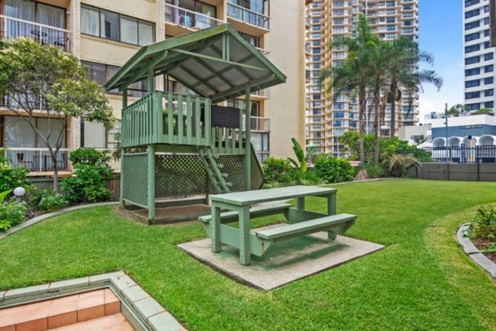 Trickett Street Hideaway Apartment Gold Coast Exterior photo